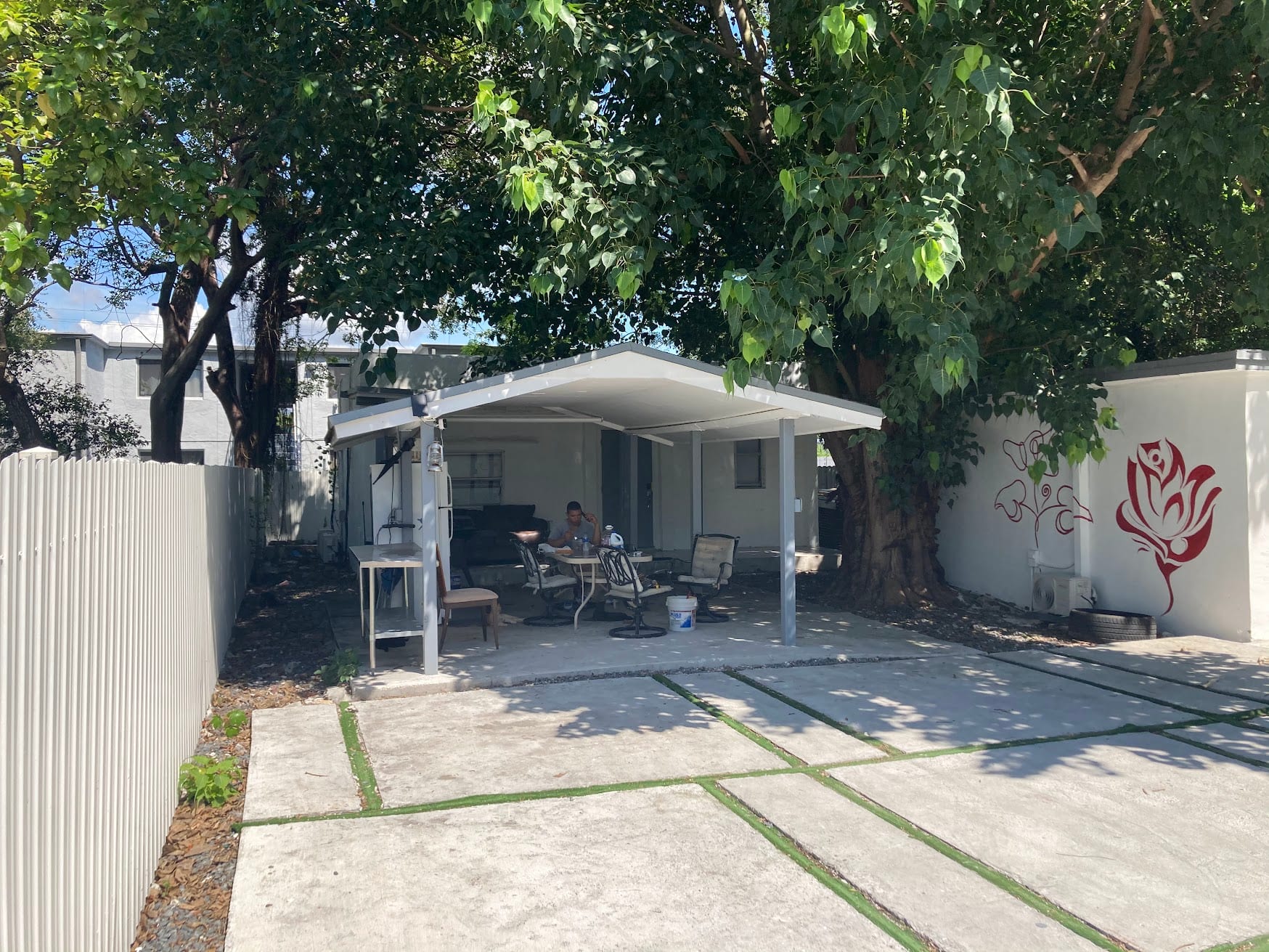 Completed covered patio and outdoor living space in Hollywood, Florida